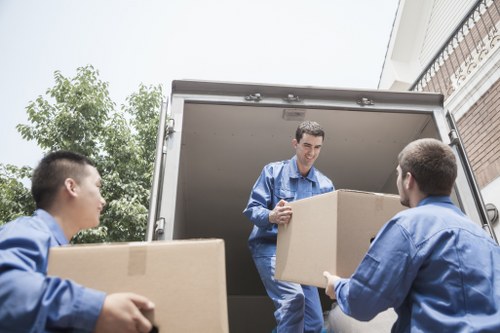 Example removals job in a Brixton flat near busy streets
